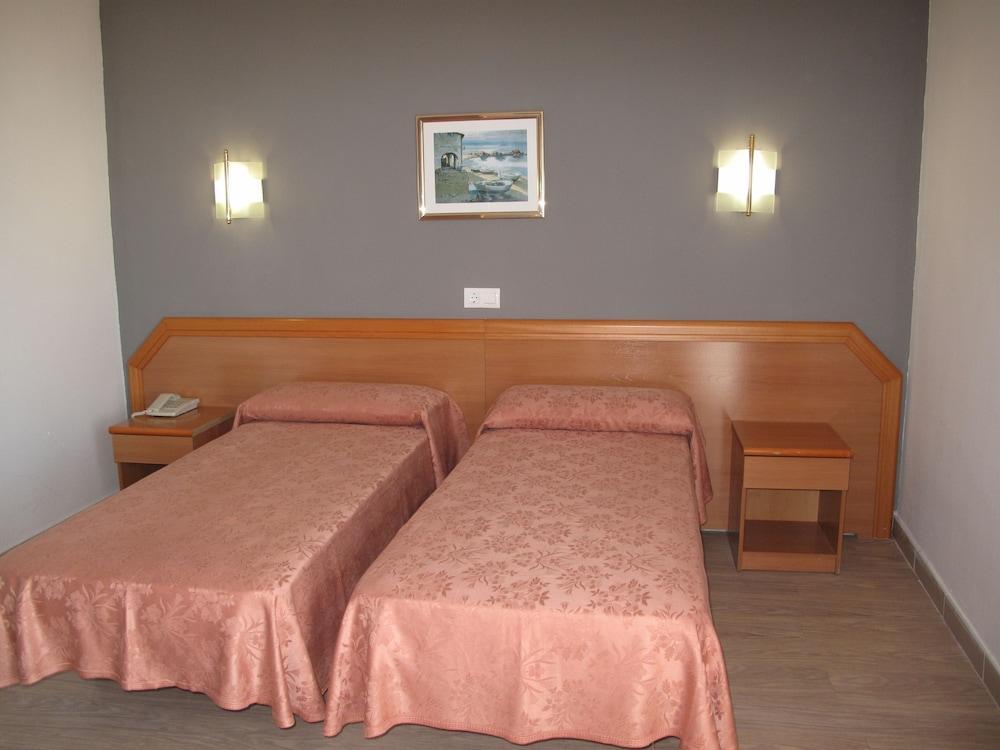 Hotel Reymar มัลกรัตเดมาร์ ภายนอก รูปภาพ